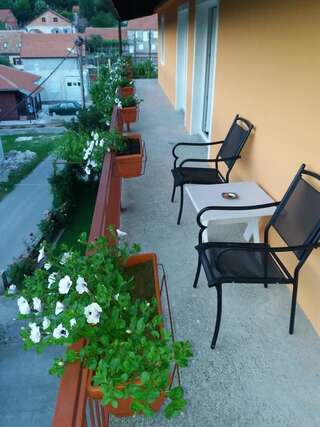 Апартаменты Apartment Mirkovic Цетине Апартаменты с 2 спальнями-24